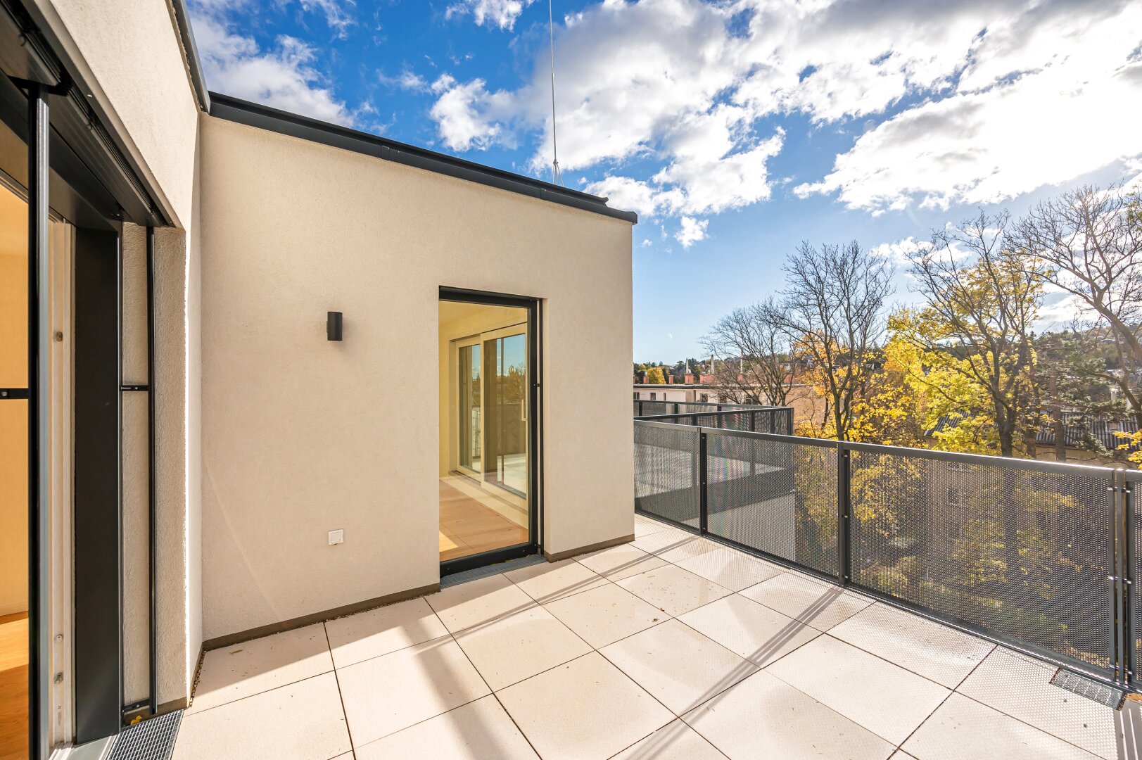 Dachterrassentraum - 50 m² Terrassenfläche für Sonnenanbeter, am Fuße des Schafbergs